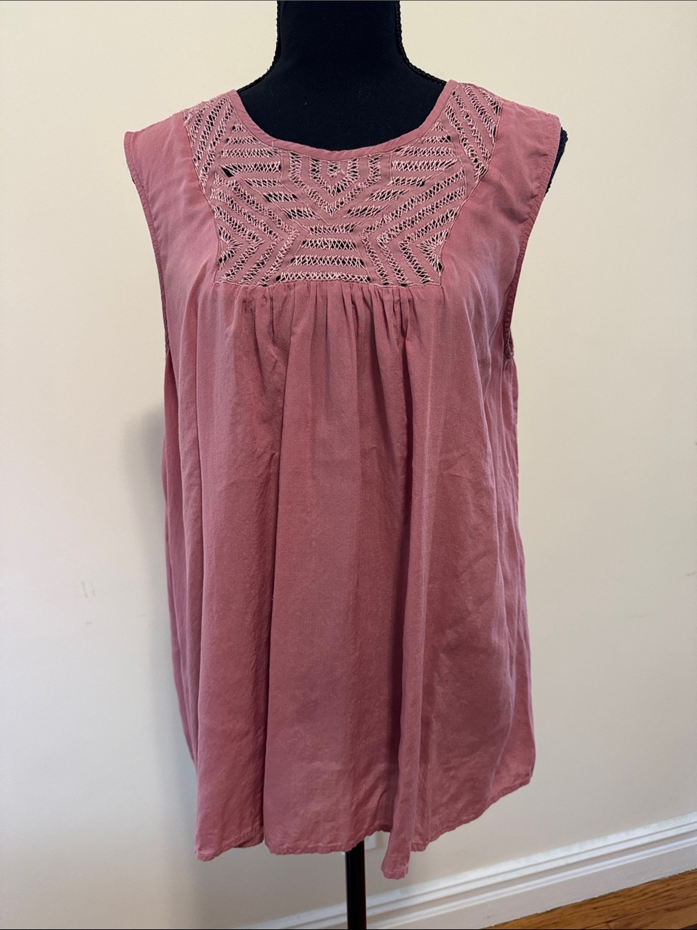 Sundance Mauve Pink Crochet Yoke Sleeveless Camisole
